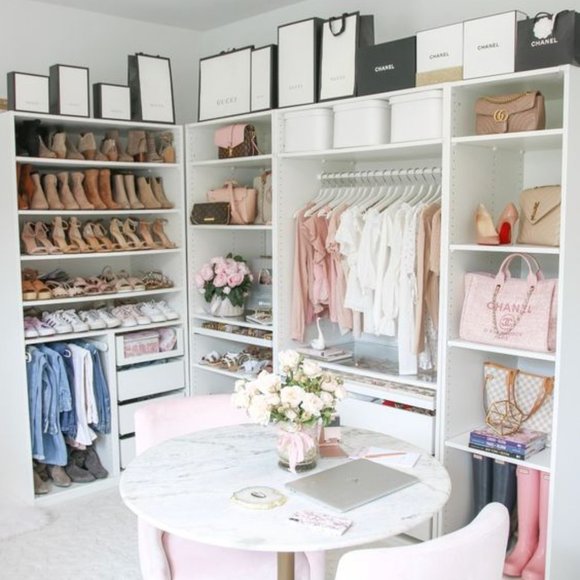 Meet your Posher, Patsy - Picture 2 of 2